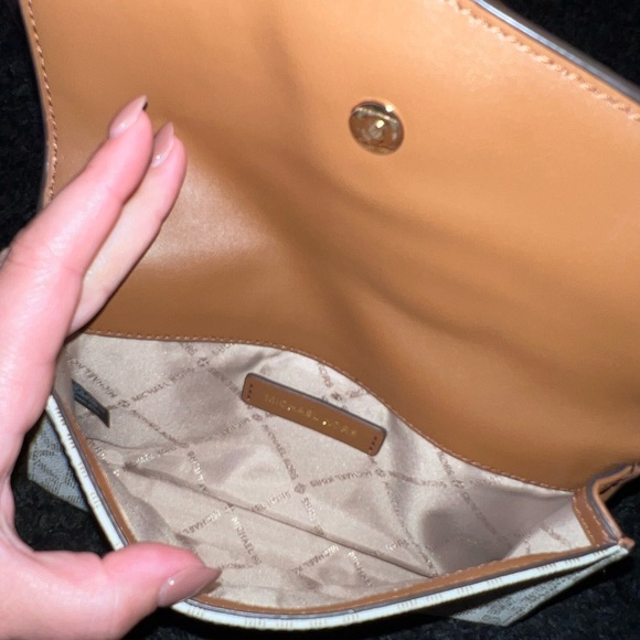 Michael Kors 3 in 1 Bag - Picture 8 of 12